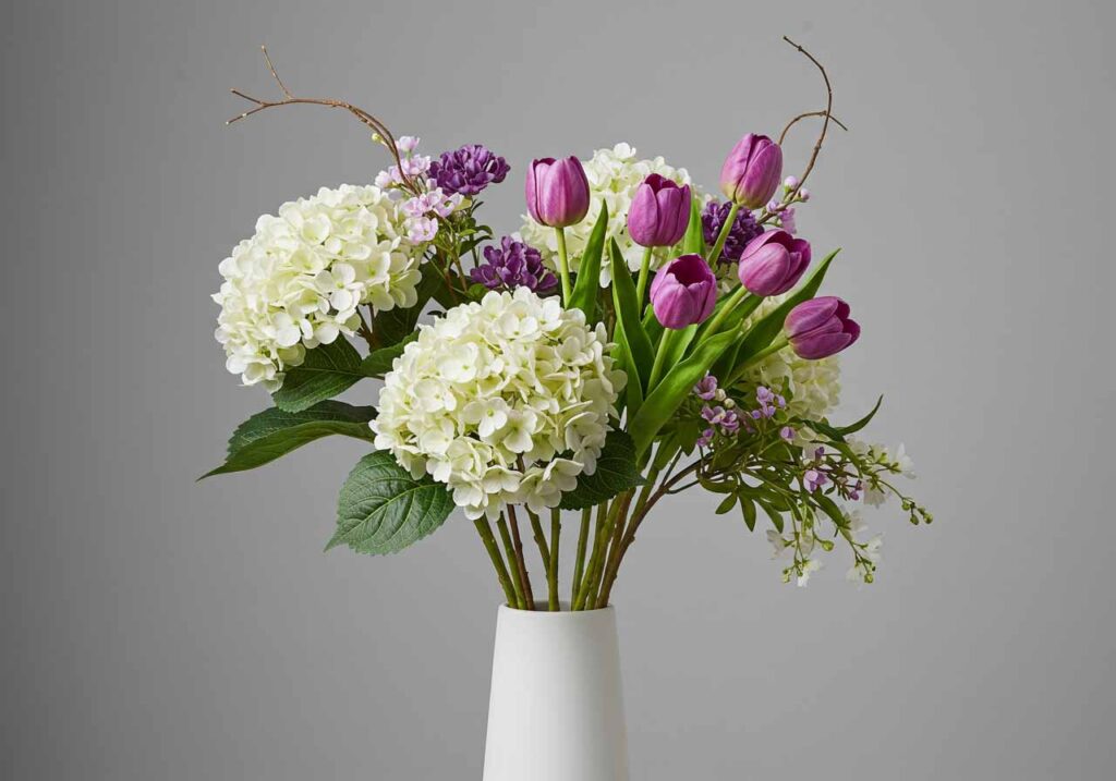 11 Budget-Friendly Spring Decor Ideas You’ll Love! 4 Faux Floral Displays