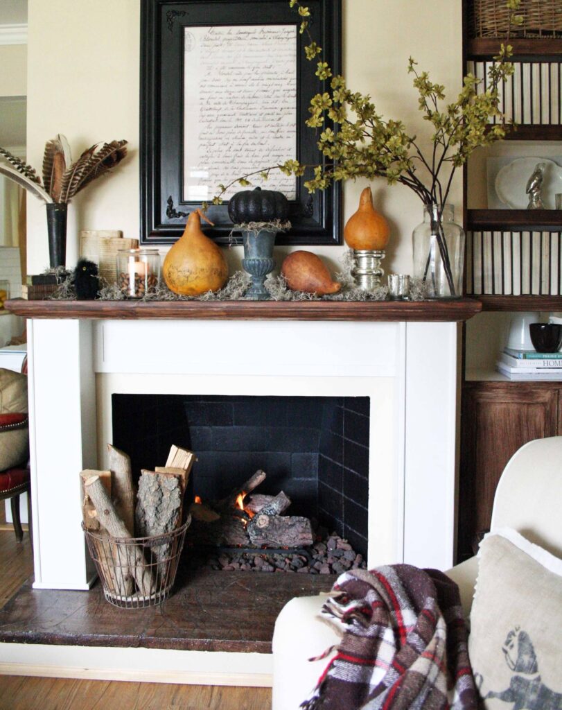 autumn mantel 2012 jennifer grey interiors design and color specialist img39812912006dbc56 14 9561 1 8085874
