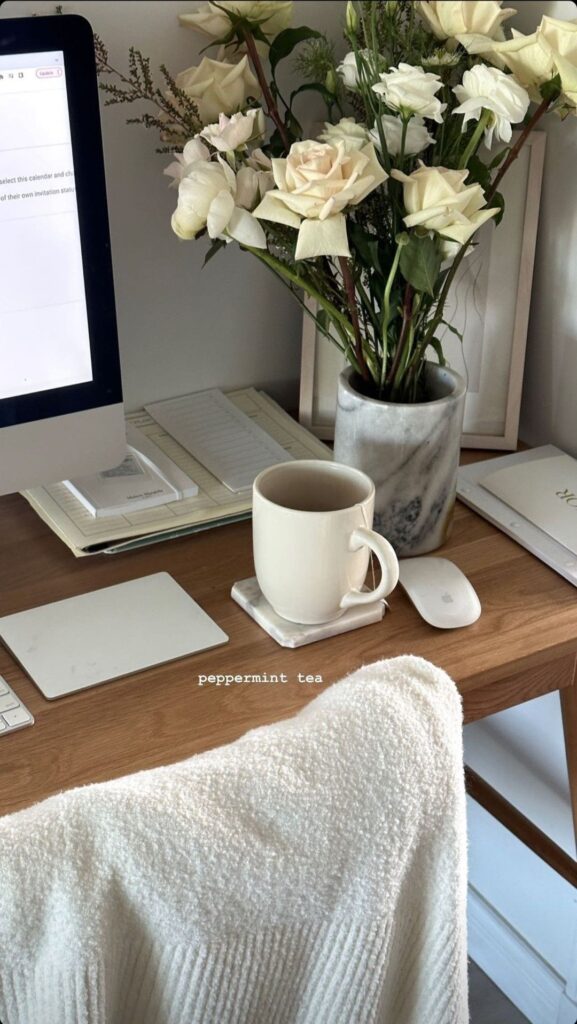 19 Lovely Housewarming Gift Ideas for a Home Office 17 56cca14eda2b97ff368d538c5b9bcfeb