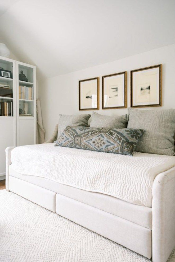 How to Create a Cozy Office with a Daybed 2 dc71e919f276e8740a51b543001a0784