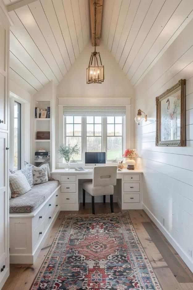 How to Create a Cozy Office with a Daybed 16 f002fc81aef040cf6c9989e5773b29c0