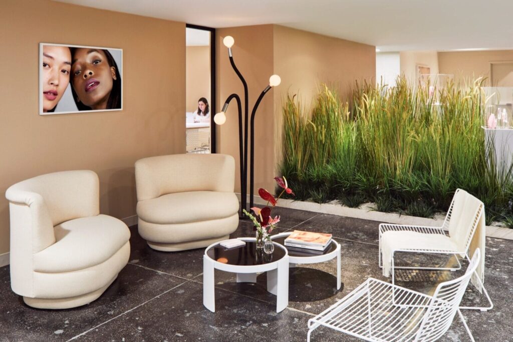 15 Chic Women’s Home Office Ideas (That Will Give Your Office a Fashion Headquarters Vibe) 6 glossier headquarters 1536x1024 1