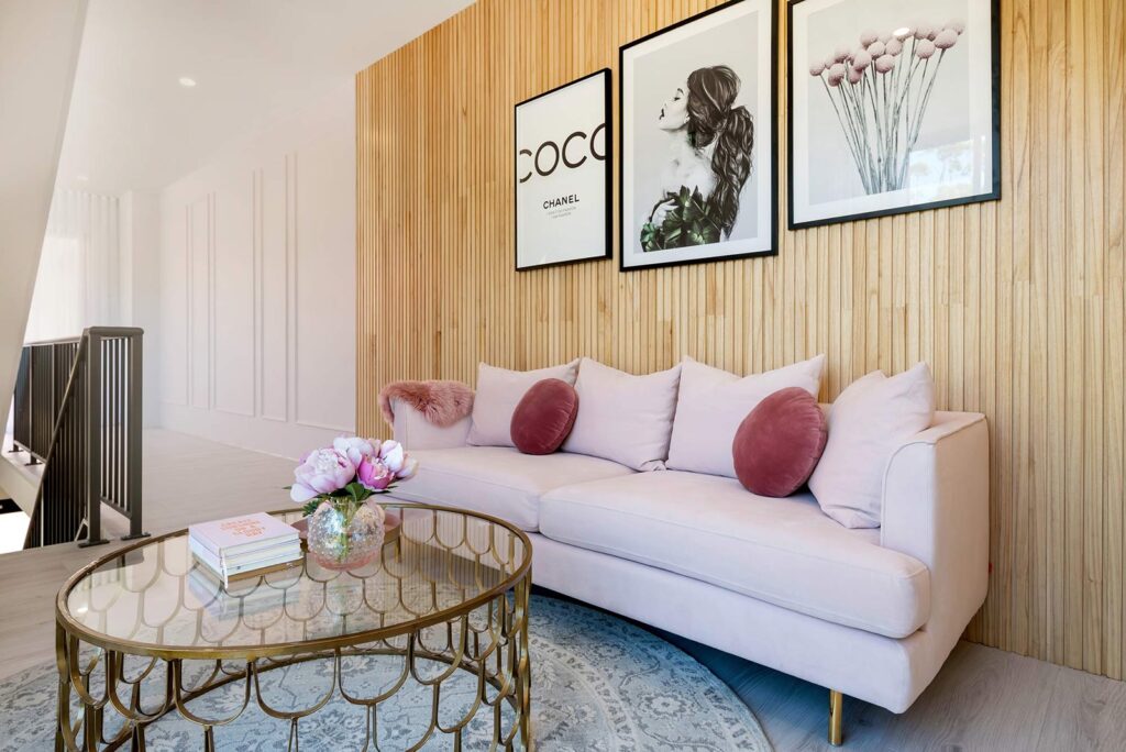 15 Chic Women’s Home Office Ideas (That Will Give Your Office a Fashion Headquarters Vibe) 13 saski collection office 2