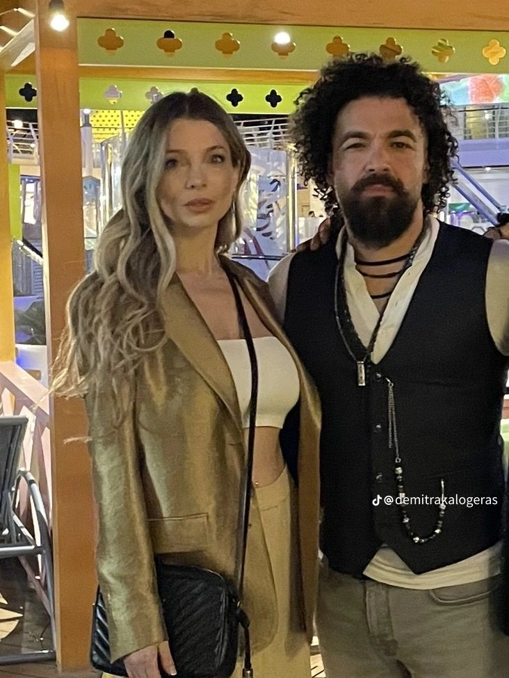 Kalogeras Sisters Parents: Who Are Stacey and John Kalogeras? 1 338b81348fafc5e41024a03b22138637